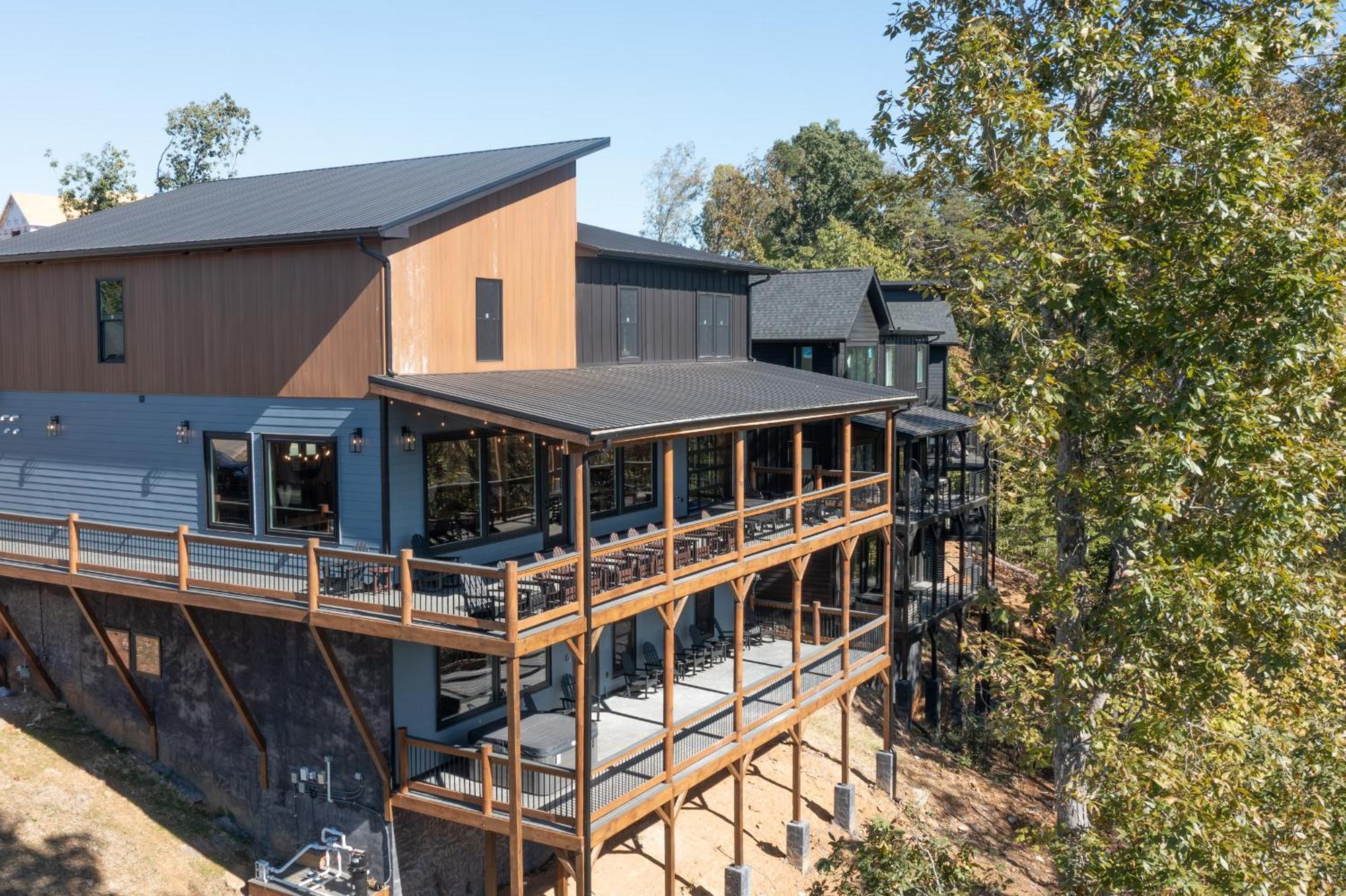 Luxury 12-Bedroom Cabin With Indoor Pool, Hot Tub & Movie Theater, Sleeps 36 Sevierville Εξωτερικό φωτογραφία